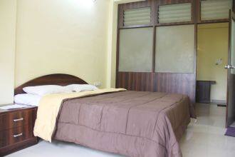Rajathadri Hotel, Satara 4